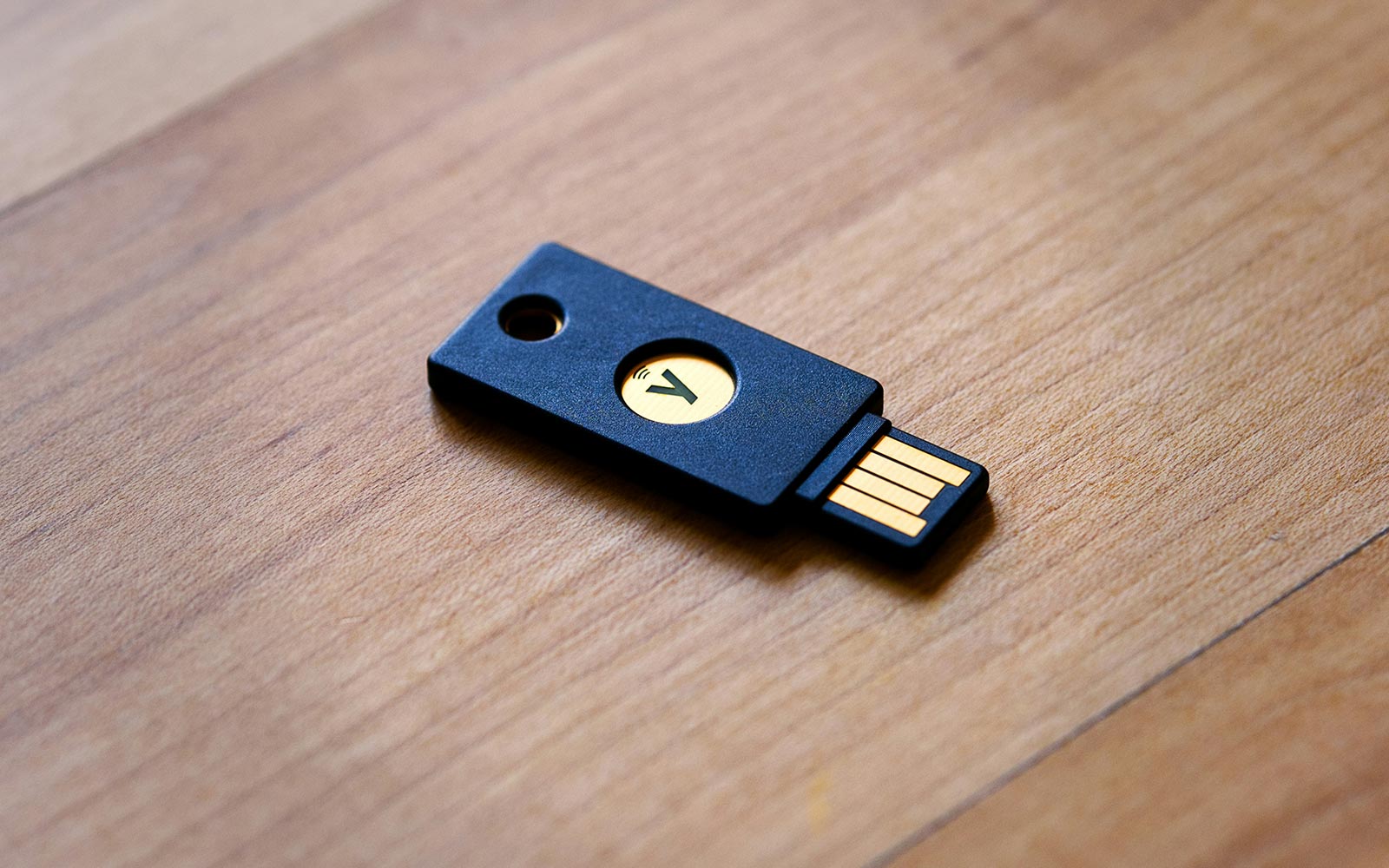 Claves USB de Seguridad: Protege tus Accesos en Línea con Autenticación de Hardware